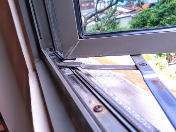 Cost of Hinged Window Replacement in Clermont